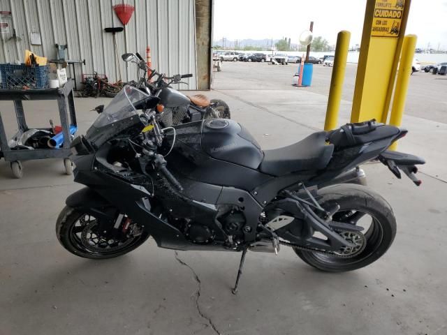 2025 Kawasaki ZX1002 M