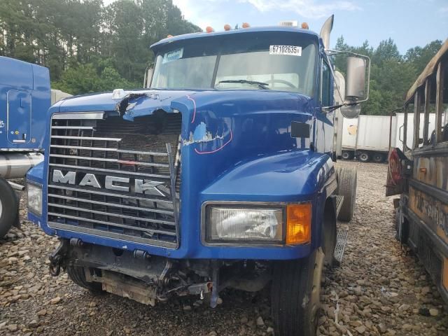 2003 Mack CH613 Semi Truck