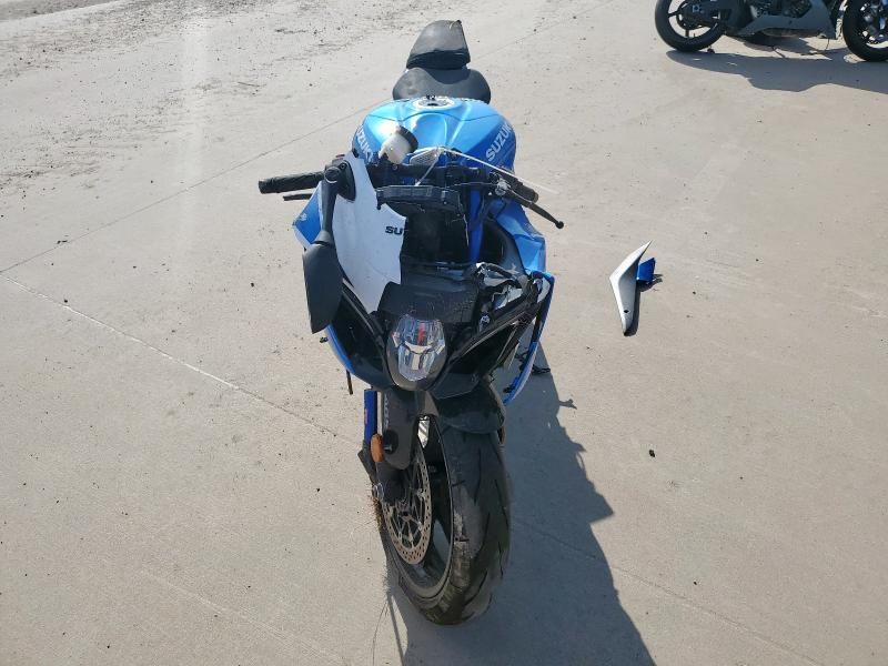 2025 Suzuki GSX-R1000 R