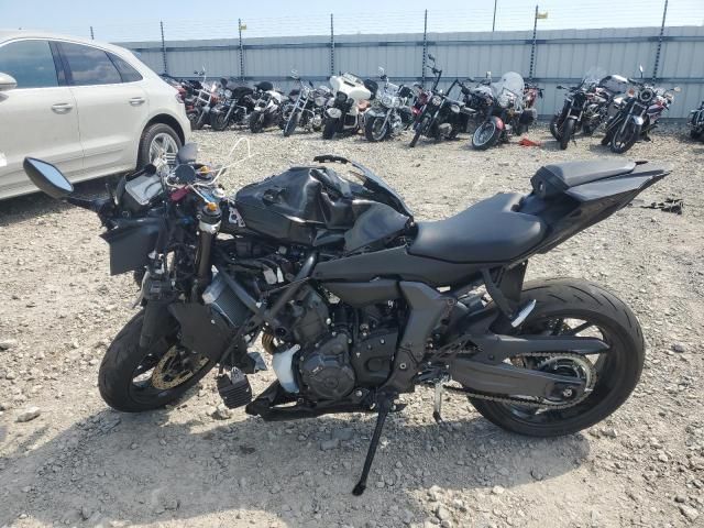 2025 Yamaha YZFR7