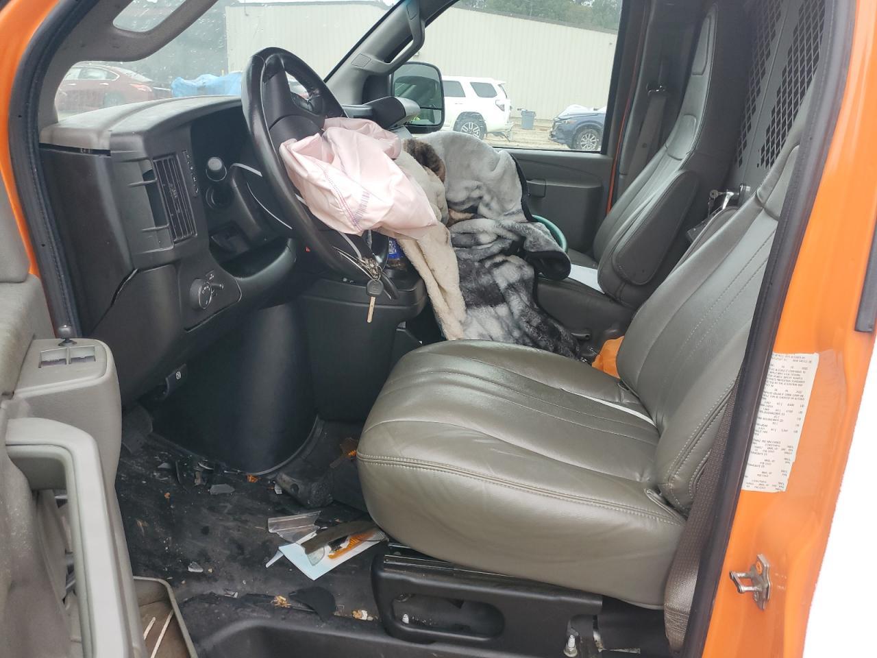 2022 Chevrolet Express G2500