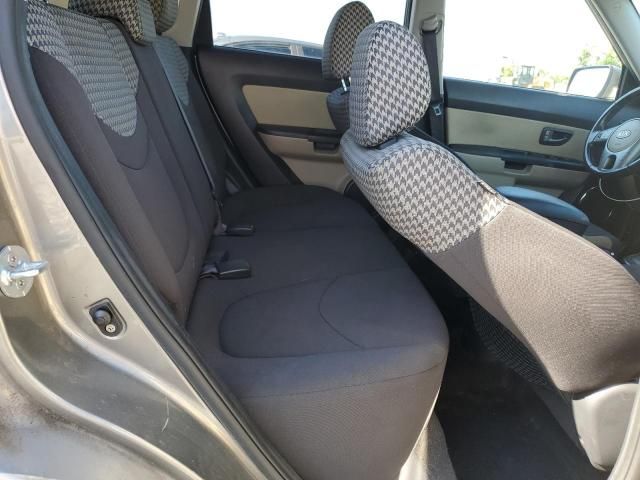 2011 KIA Soul +