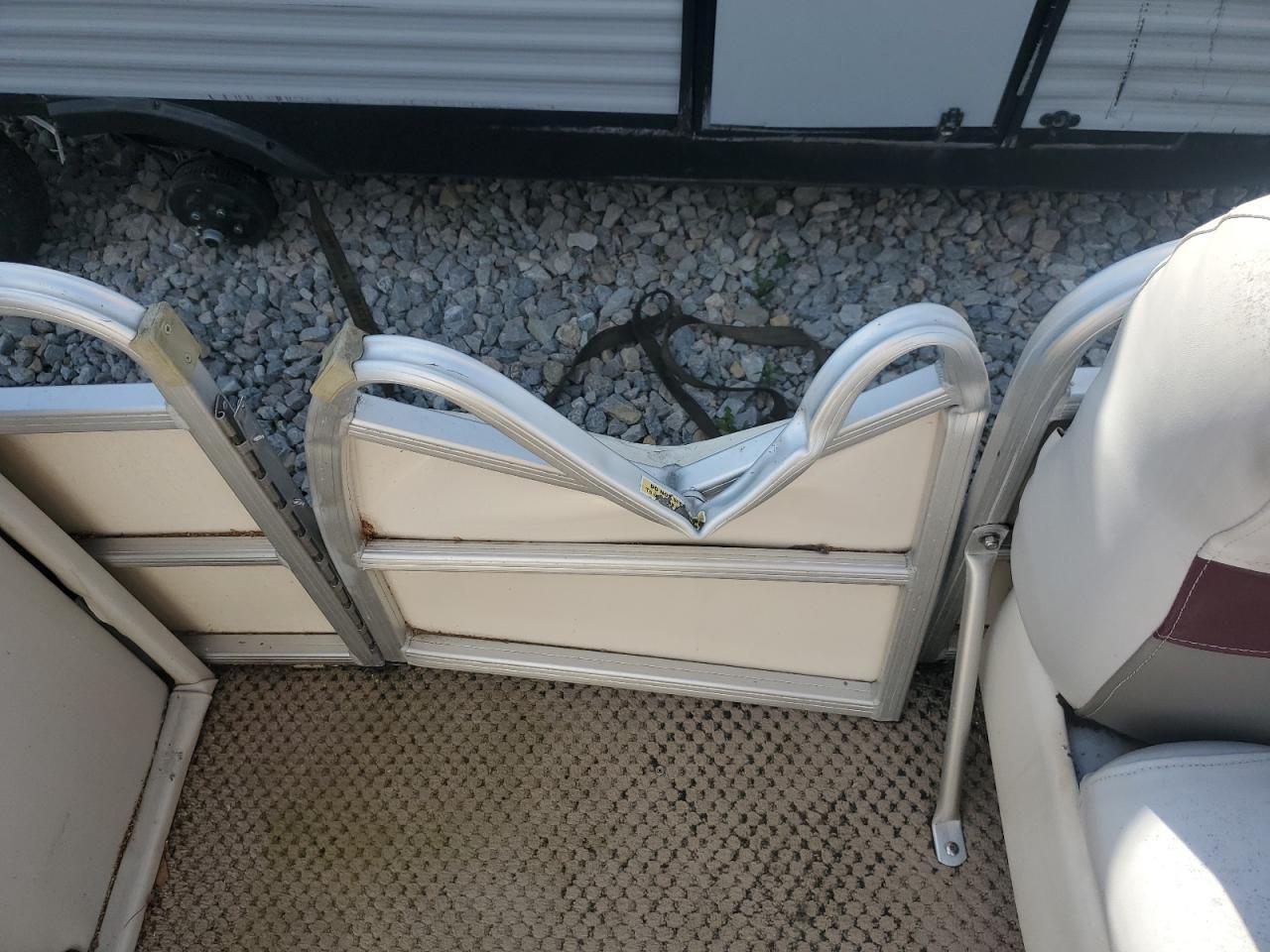 2005 Godfrey 200RE Aqua Patio-Boats