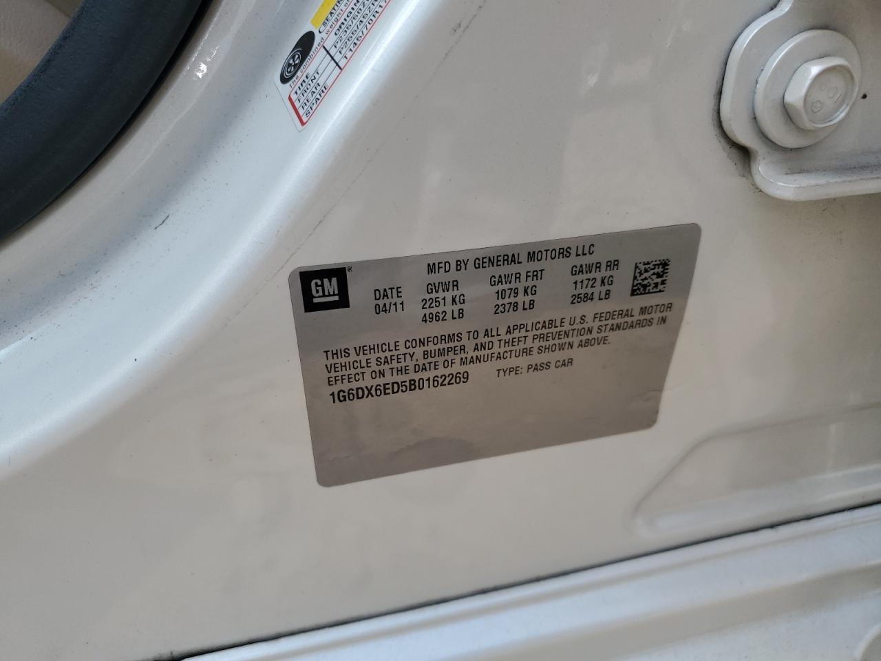 2011 Cadillac Sts Luxury Performance