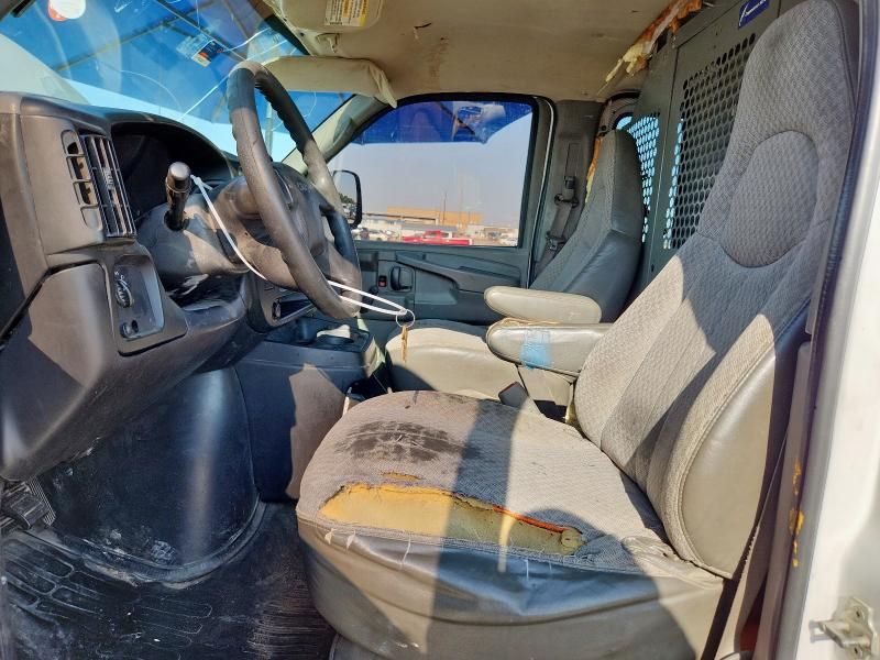 2005 GMC Savana G3500