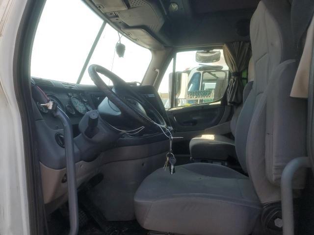 2016 Freigliner 2016 Freightliner Cascadia 125 Semi Truck