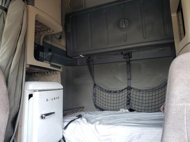 2018 Freigliner 2018 Freightliner Cascadia 125 Semi Truck