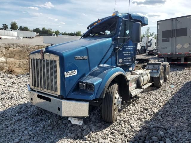 2012 Kenworth T800 Semi Truck