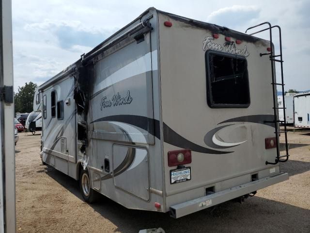 2015 Ford Econoline E450 Super Duty Cutaway Van