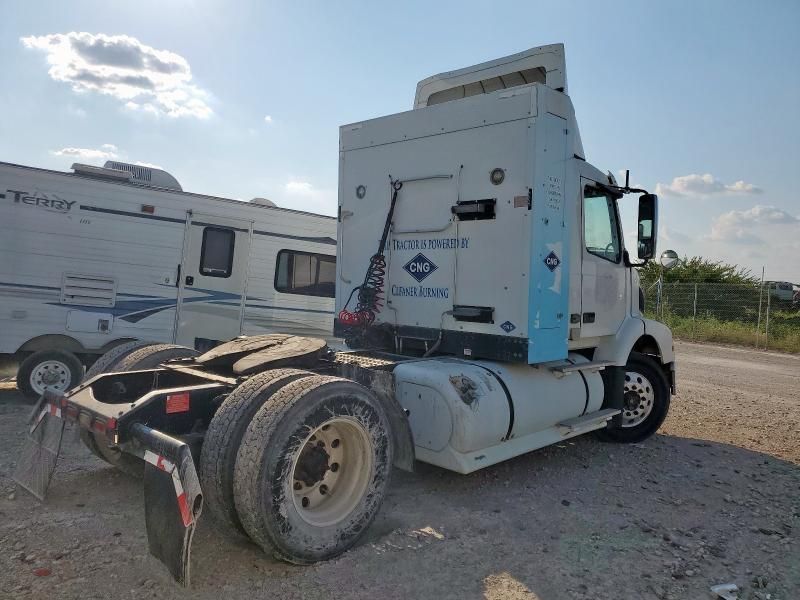 2014 Volvo VNM Semi Truck