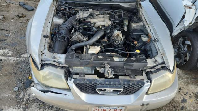 2000 Ford Mustang