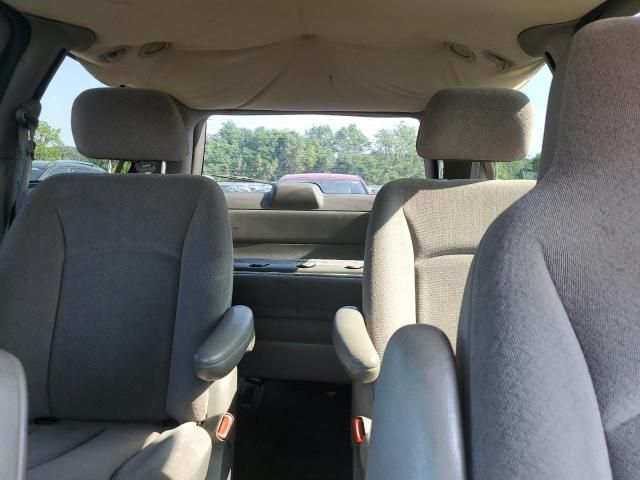 2003 Chrysler Town & Country