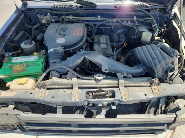 1990 Nissan D21 Short BED