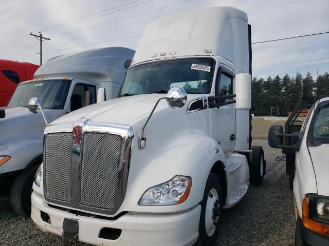 2014 Kenworth Construction T680