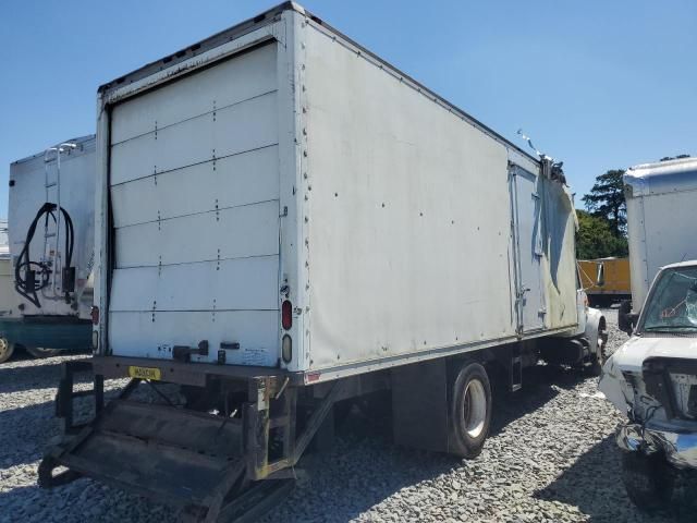 2000 International 4700 BOX Truck