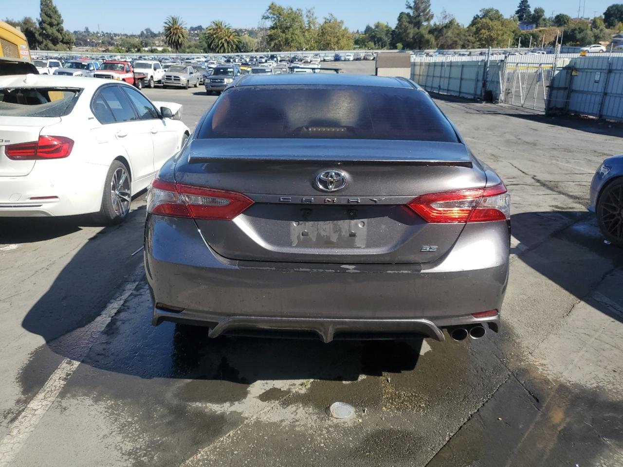 2018 Toyota Camry se
