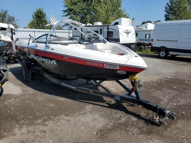 2009 Moomba Boat RED/BLACK