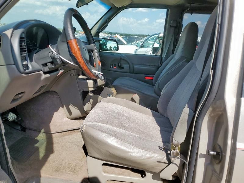 2001 Chevrolet Astro