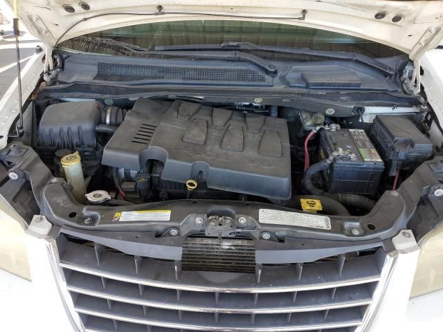 2010 Chrysler Town & Country Touring