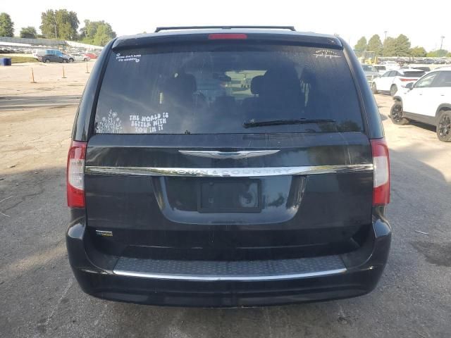 2016 Chrysler Town & Country Touring