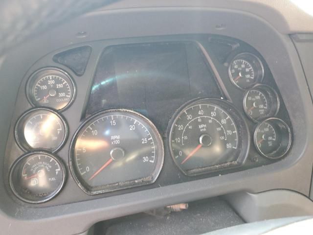 2016 Peterbilt 579 Semi Truck