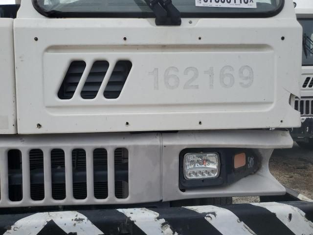 2016 Other Heavy Equipment 2016 Yard Truck
