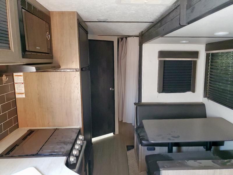 2021 Keystone 2021 Dutchman Hideout