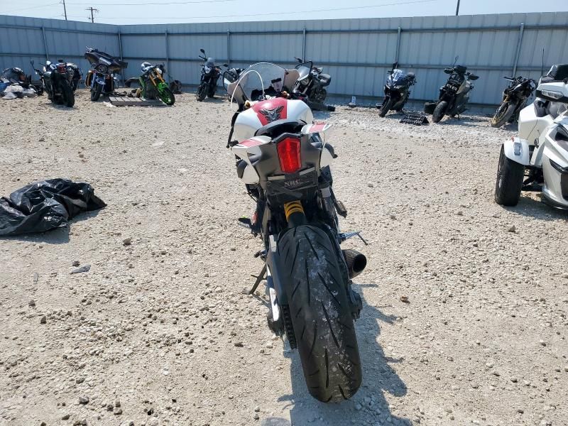 2022 Yamaha YZFR7