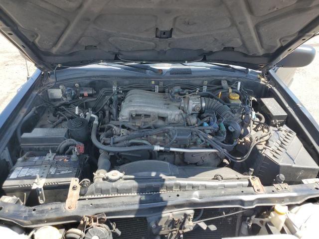 2003 Nissan Pathfinder LE