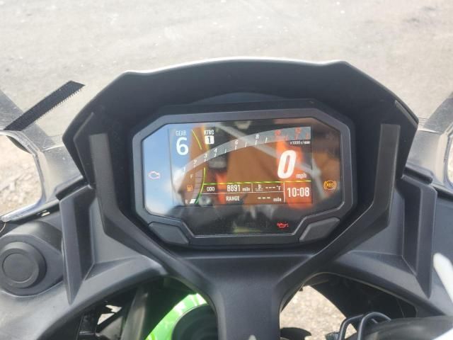 2024 Kawasaki EX650 P
