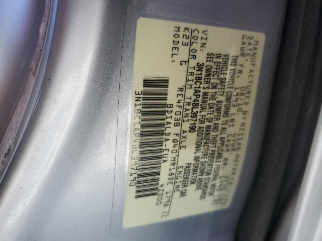2011 Nissan Versa s