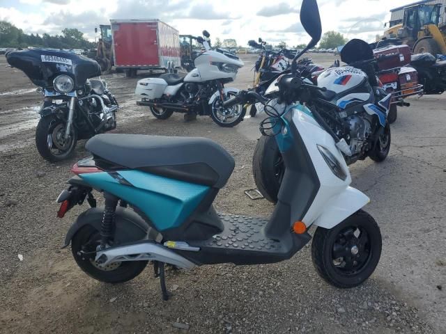 2022 Piaggio 1 Active