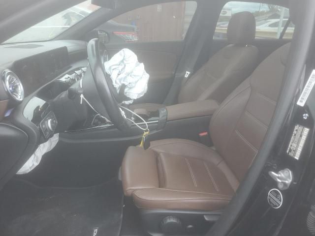 2022 Mercedes-Benz A 220