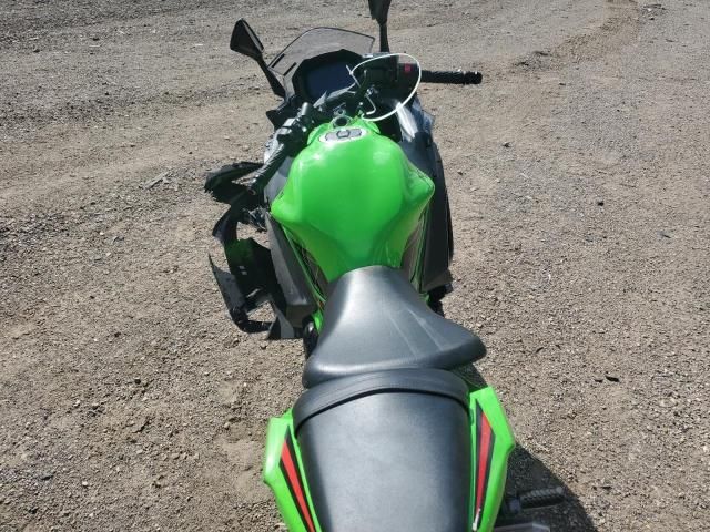 2024 Kawasaki EX650 P