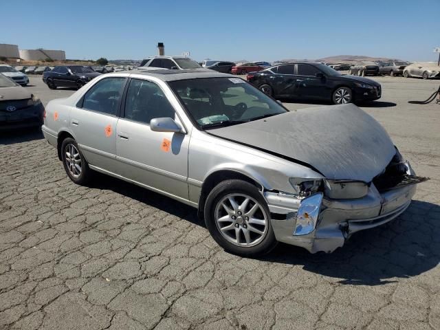 2000 Toyota Camry le