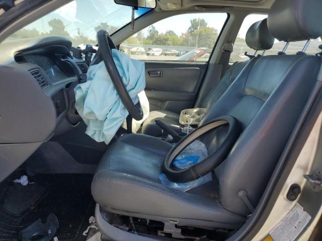2000 Toyota Camry le