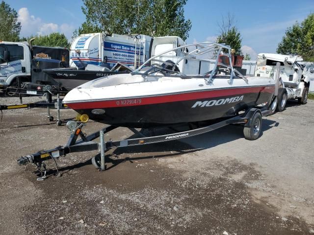 2009 Moomba Boat RED/BLACK