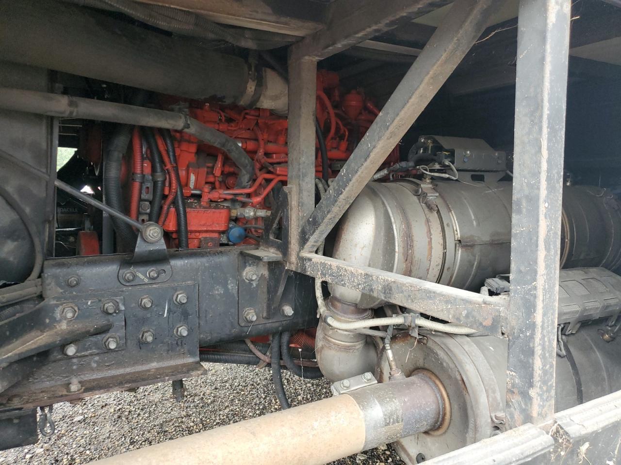 2014 Freightliner Chassis XC