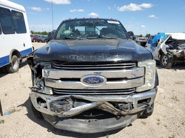 2017 Ford Truck F450 Crew C PU 4X4 D