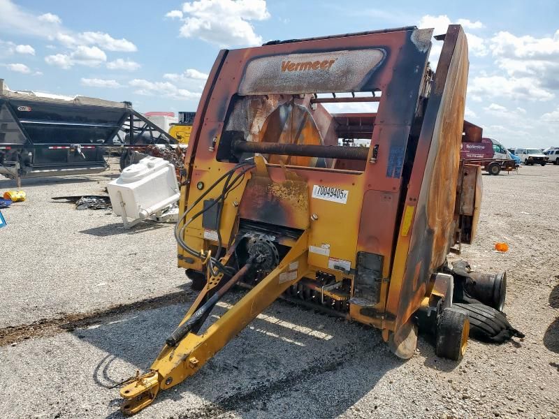 2018 Vermeer 605N Select Round Baler
