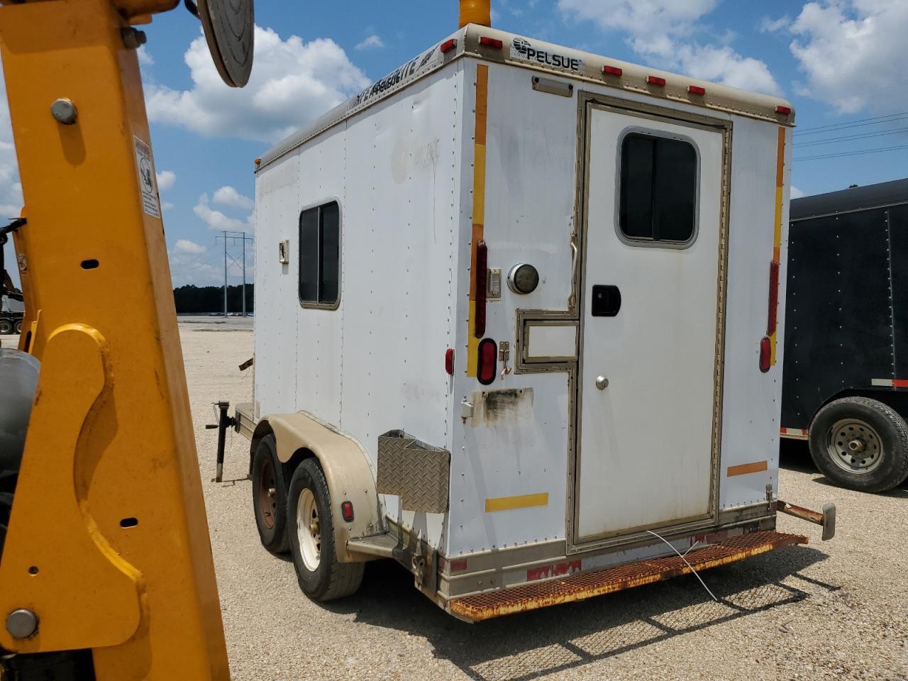 2000 Pelsue Trailer