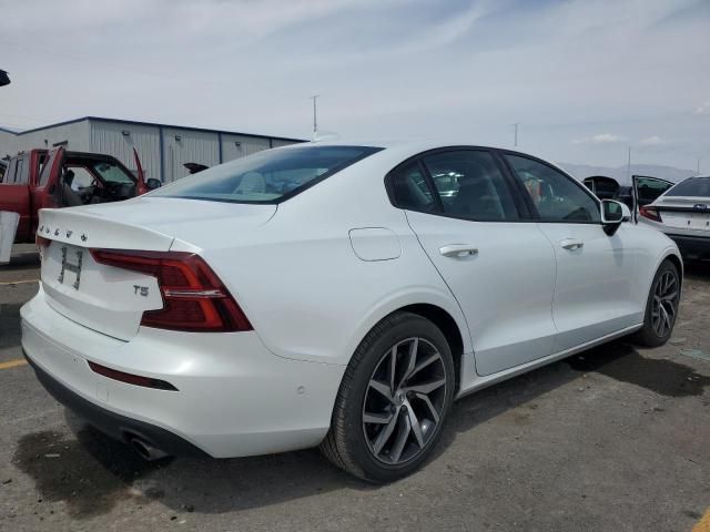 2020 Volvo S60 T5 Momentum