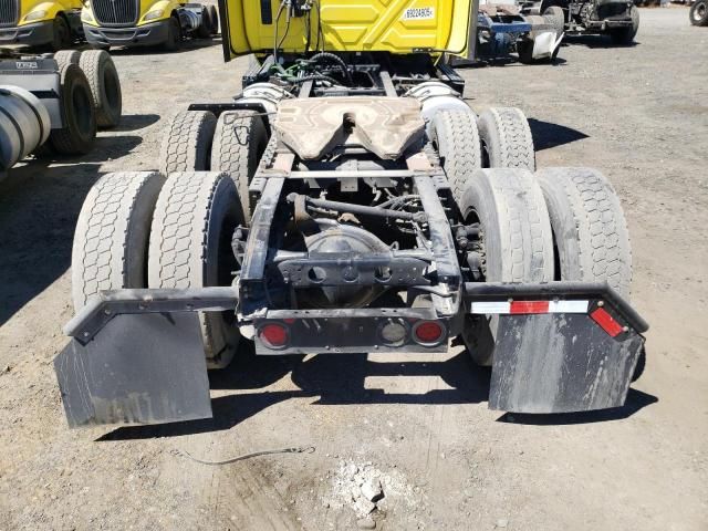 2018 International RH613 Semi Truck
