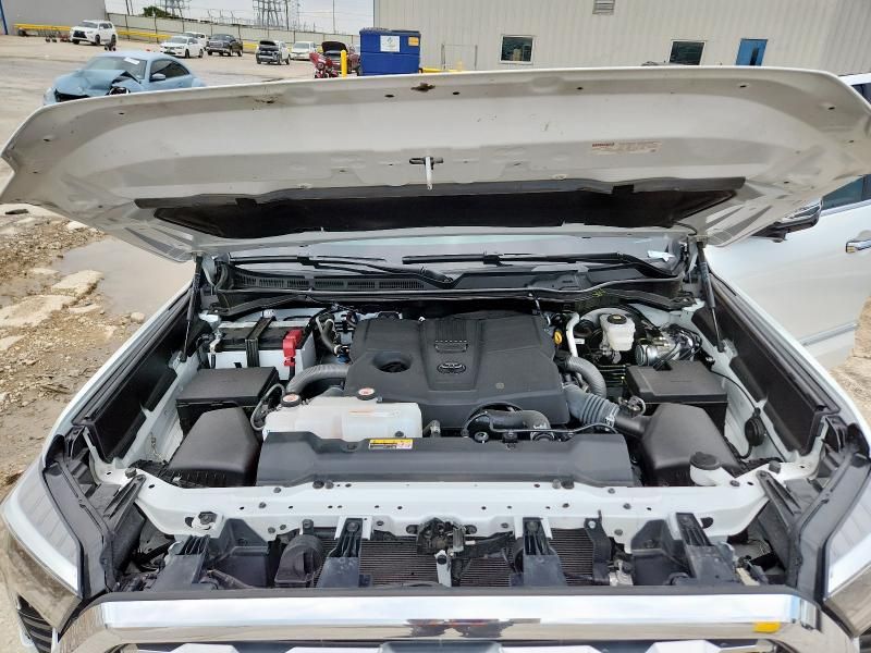 2025 Toyota Tundra Crewmax Platinum