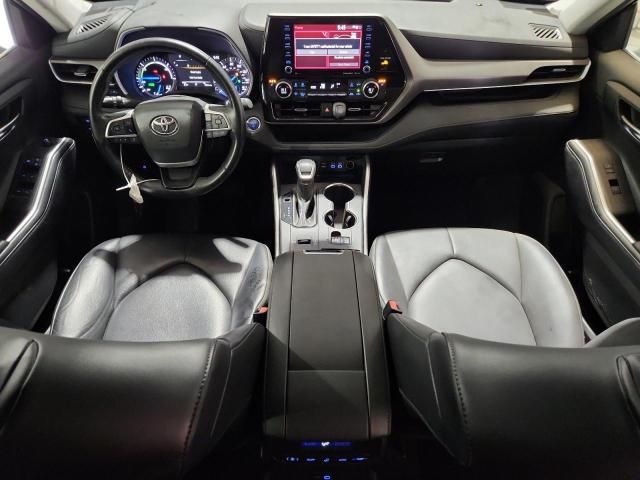 2022 Toyota Highlander Hybrid XLE