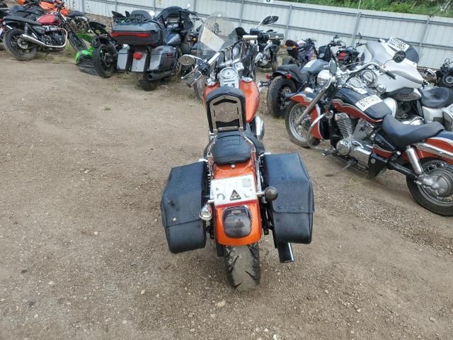 2011 Harley-Davidson Fxdc