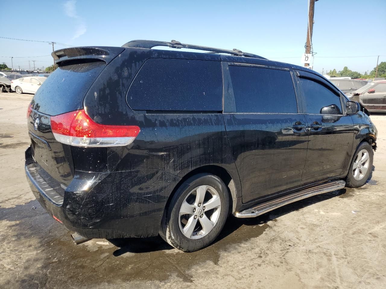 2011 Toyota Sienna le