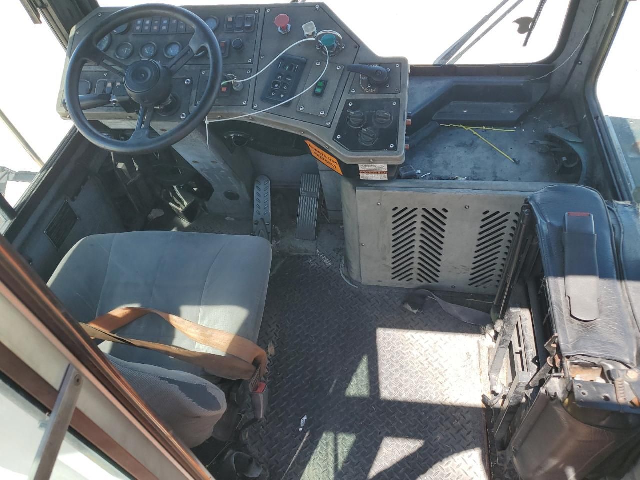 2015 Tico PRO-SPOTTER Yard Truck