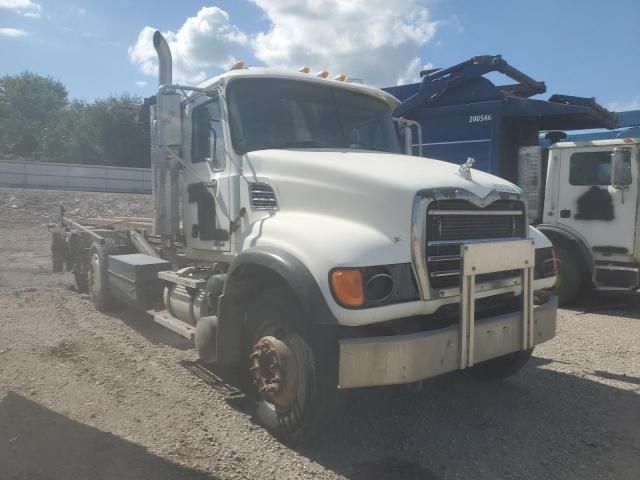 2006 Mack Granite ROLL-OFF Container Truck