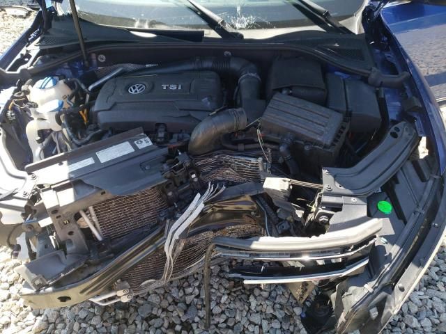 2017 Volkswagen Passat SEL Premium